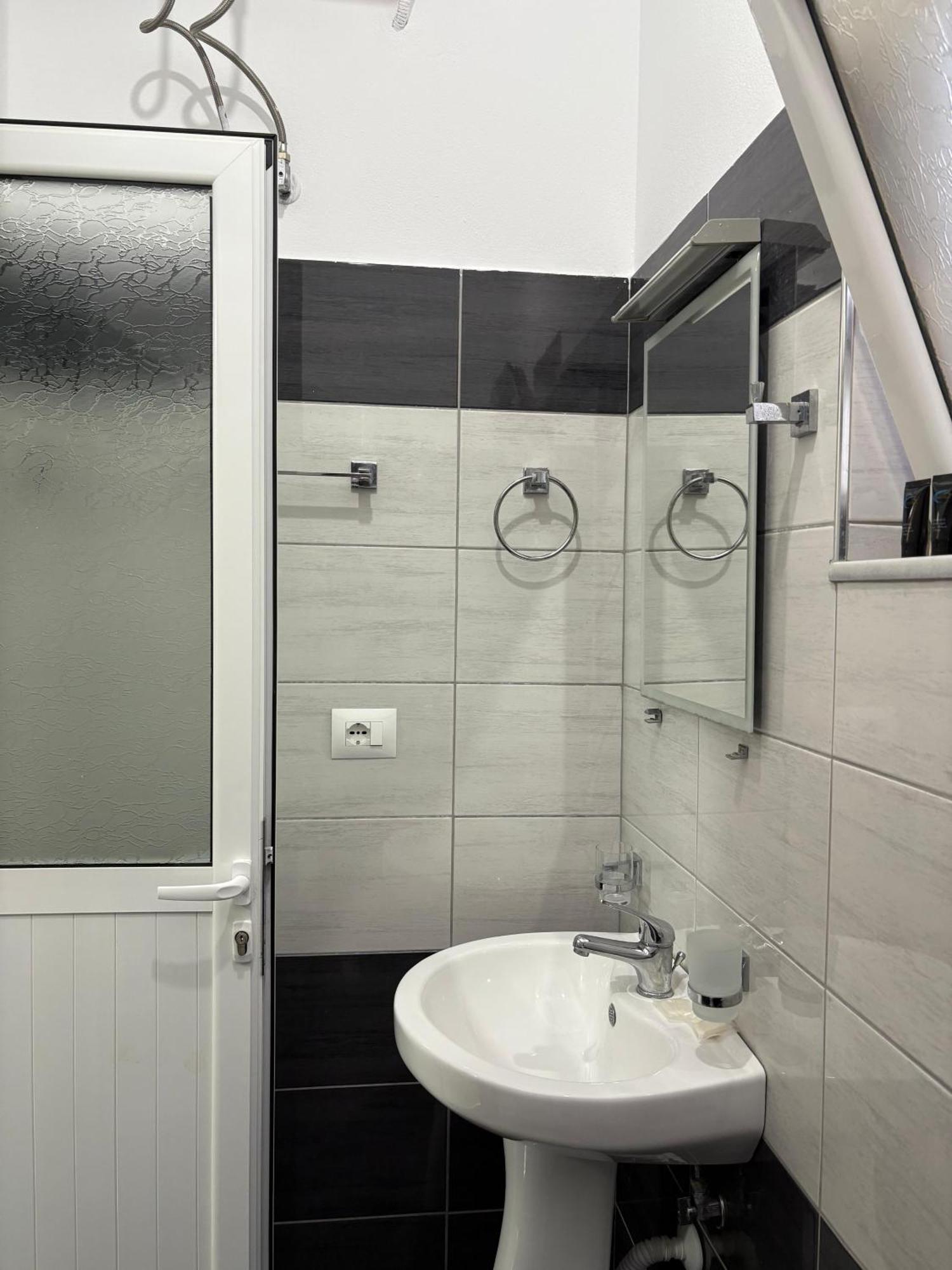 Xhonis Apartments Ksamil Kültér fotó